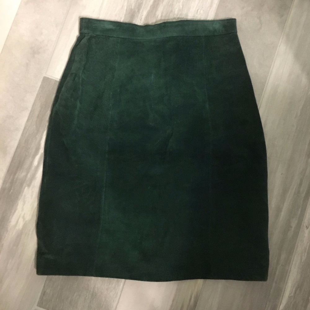 VTG 90’s Green Suede Skirt Size 9